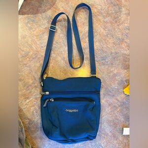 Baggallini Beige and Blue Crossbody Bag